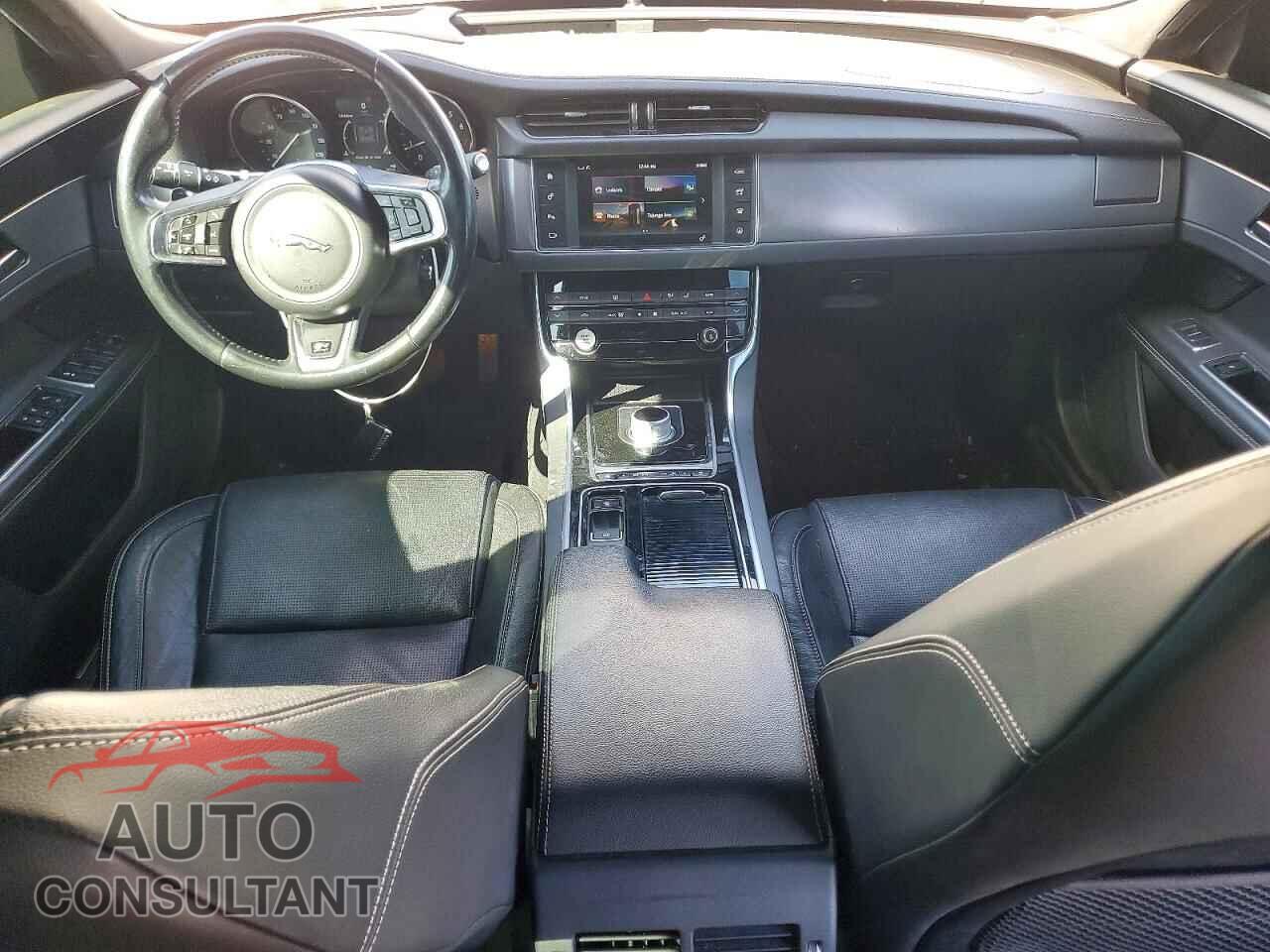 JAGUAR XF 2016 - SAJBF4BV5GCY13402