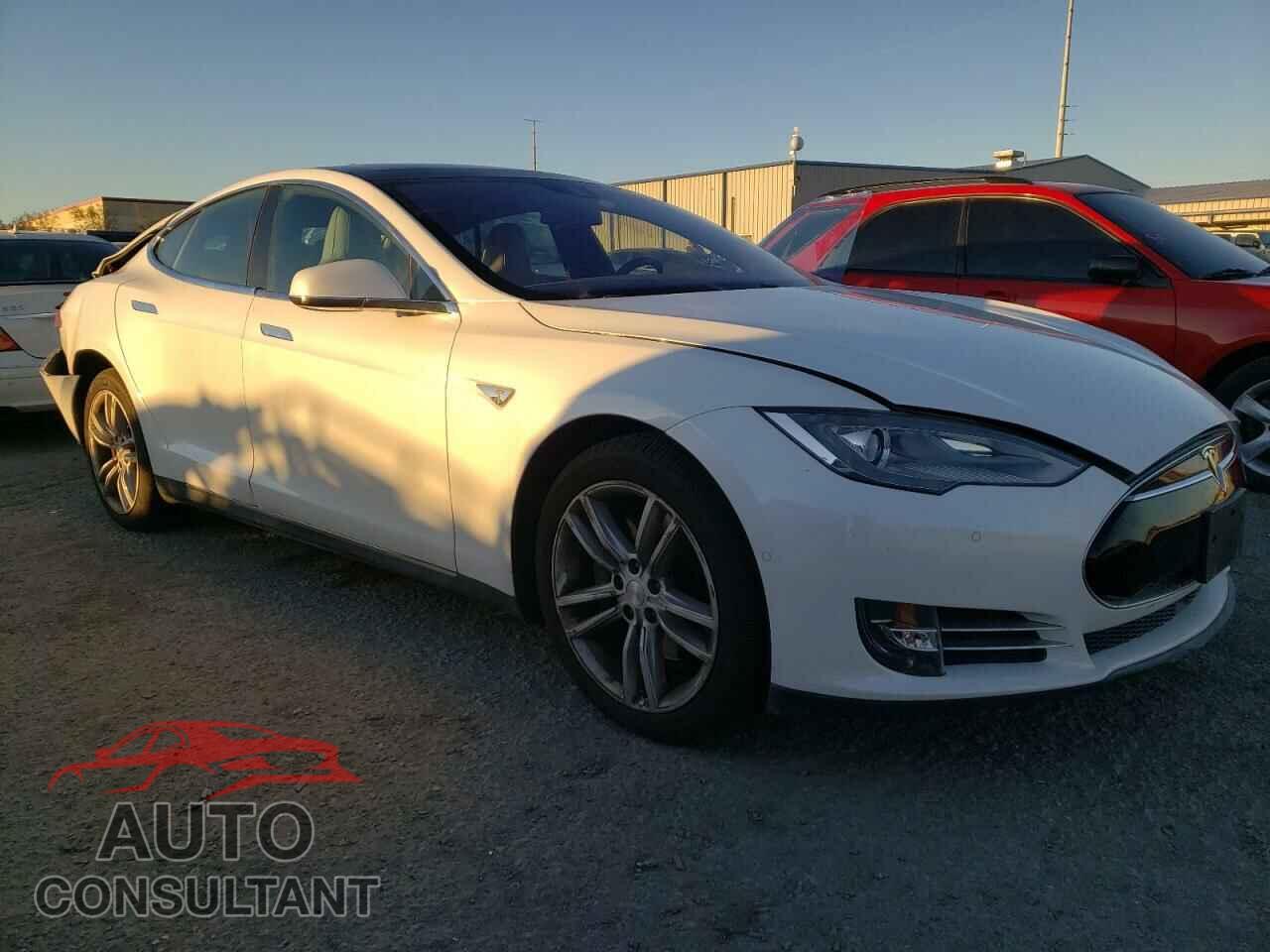 TESLA MODEL S 2015 - 5YJSA1E20FF116363