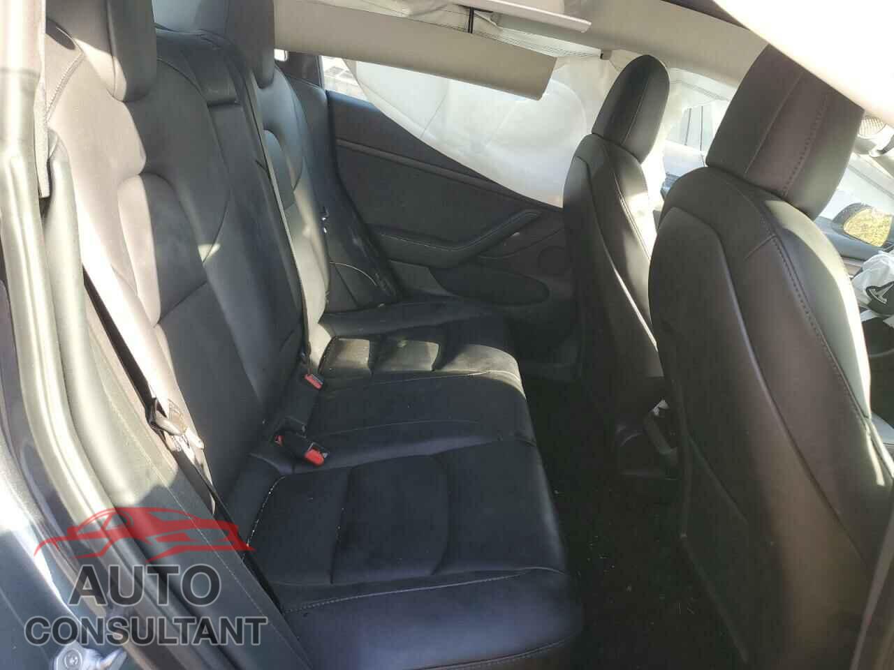 TESLA MODEL 3 2022 - 5YJ3E1EB0NF277352