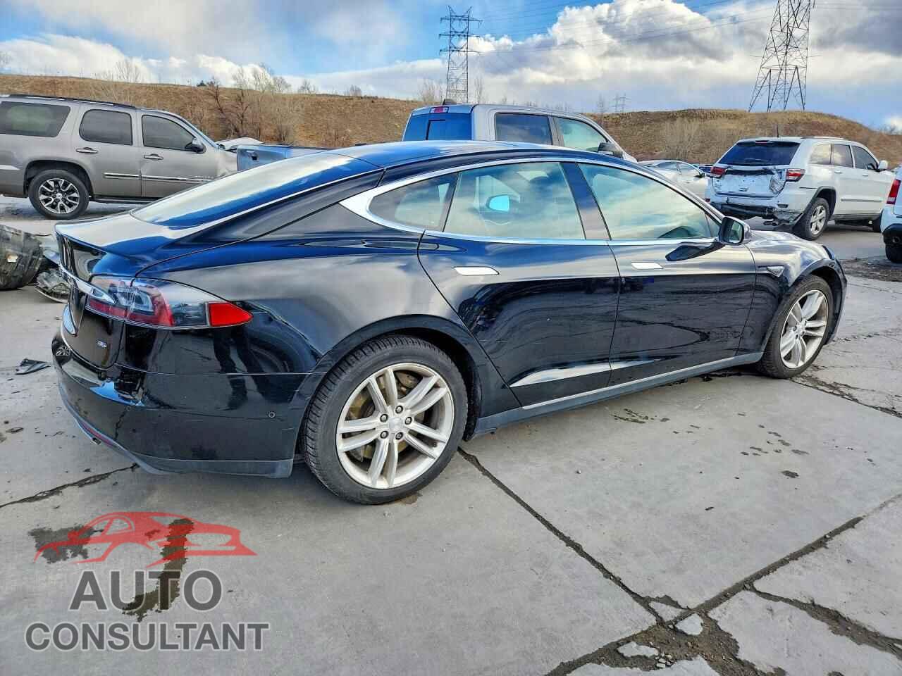 TESLA MODEL S 2014 - 5YJSA1H19EFP65130