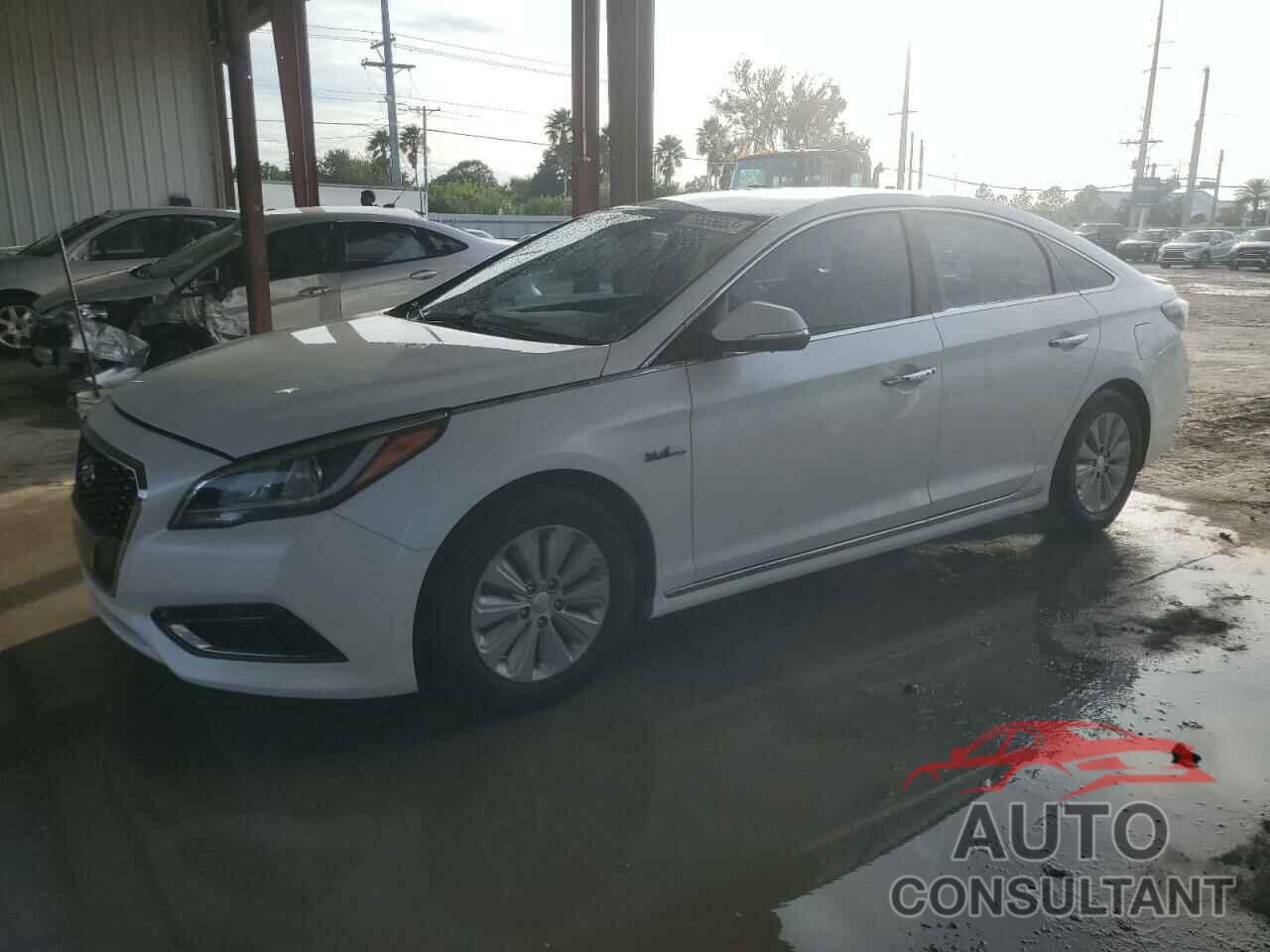 HYUNDAI SONATA 2016 - KMHE24L14GA020425