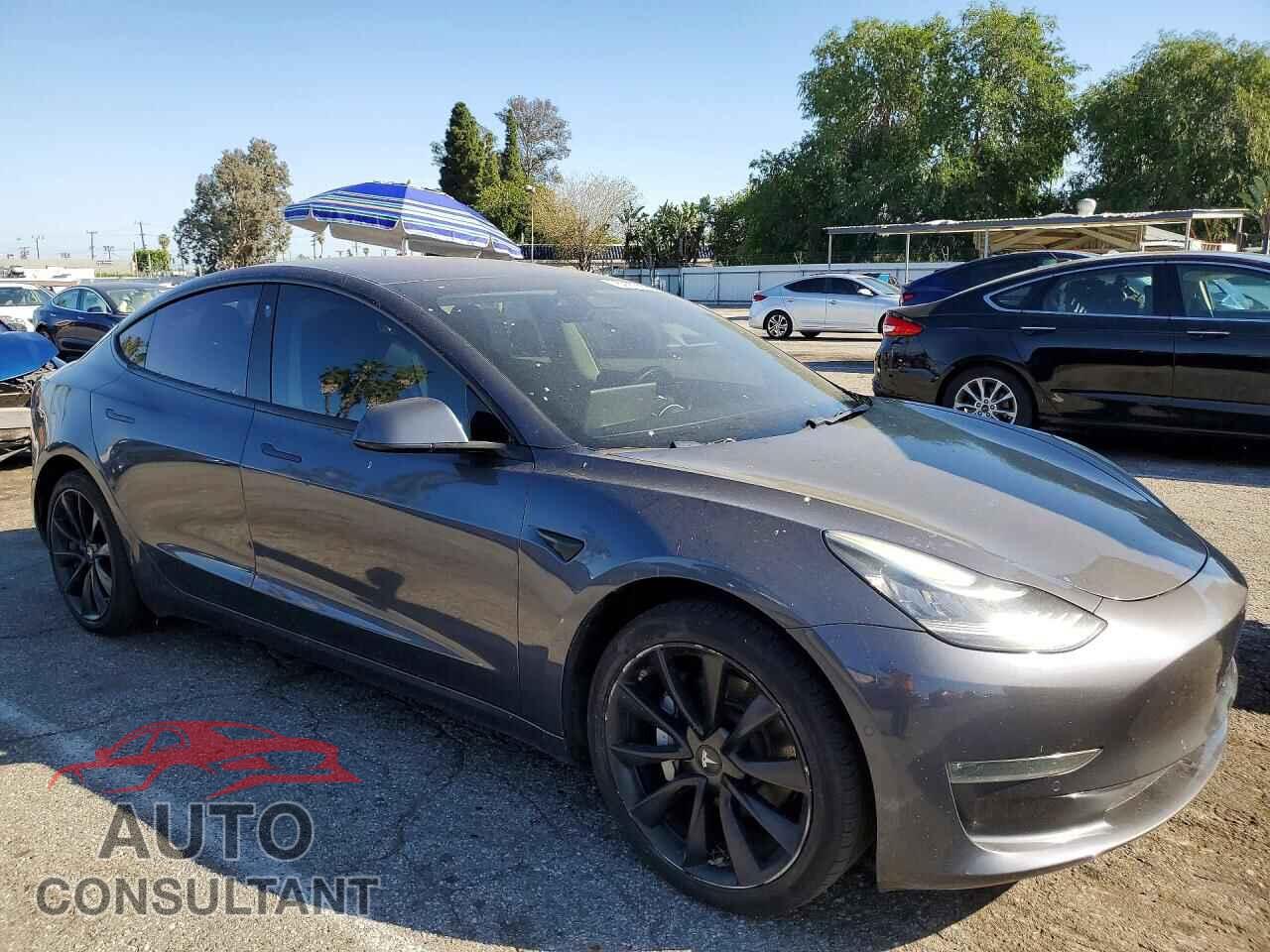 TESLA MODEL 3 2018 - 5YJ3E1EA0JF010892