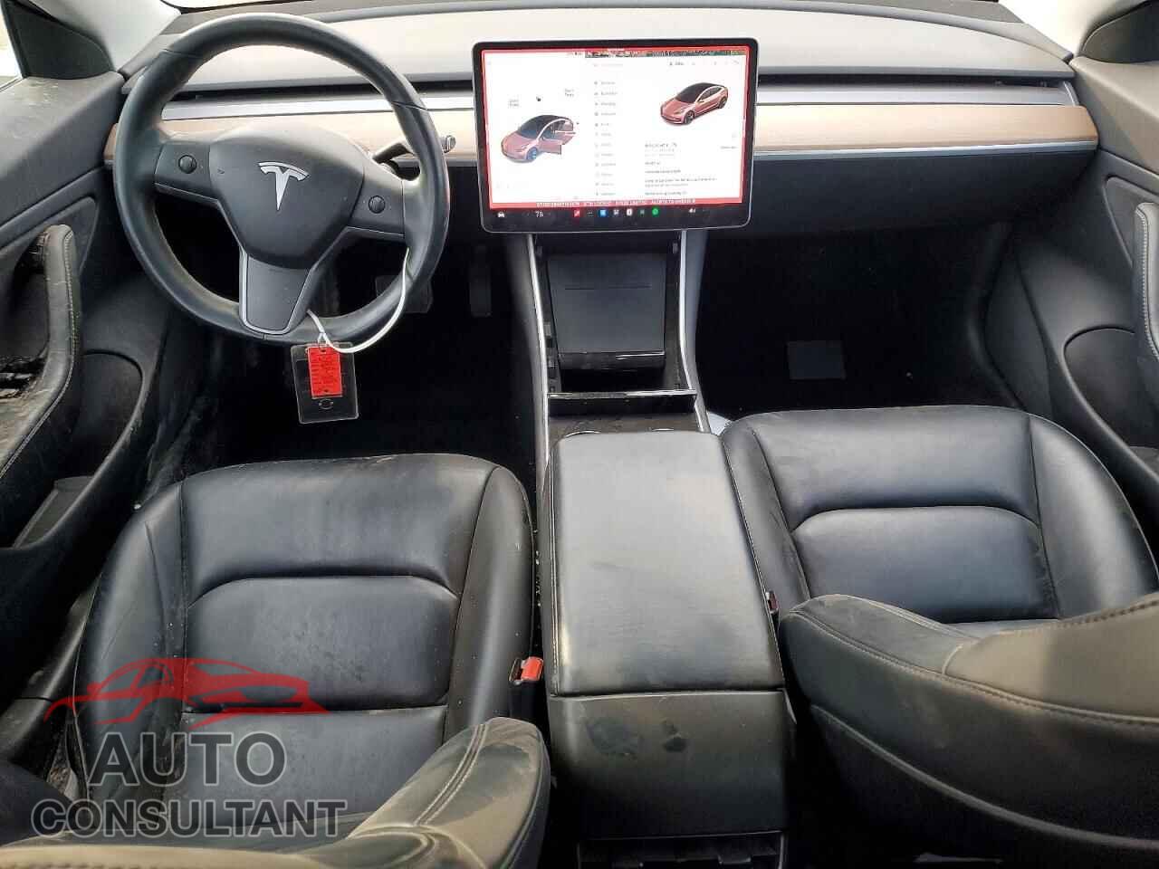 TESLA MODEL 3 2019 - 5YJ3E1EB4KF193479