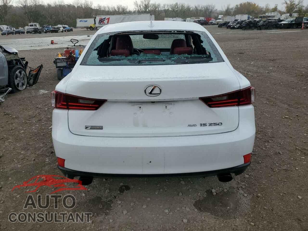 LEXUS IS 2015 - JTHCF1D29F5018438