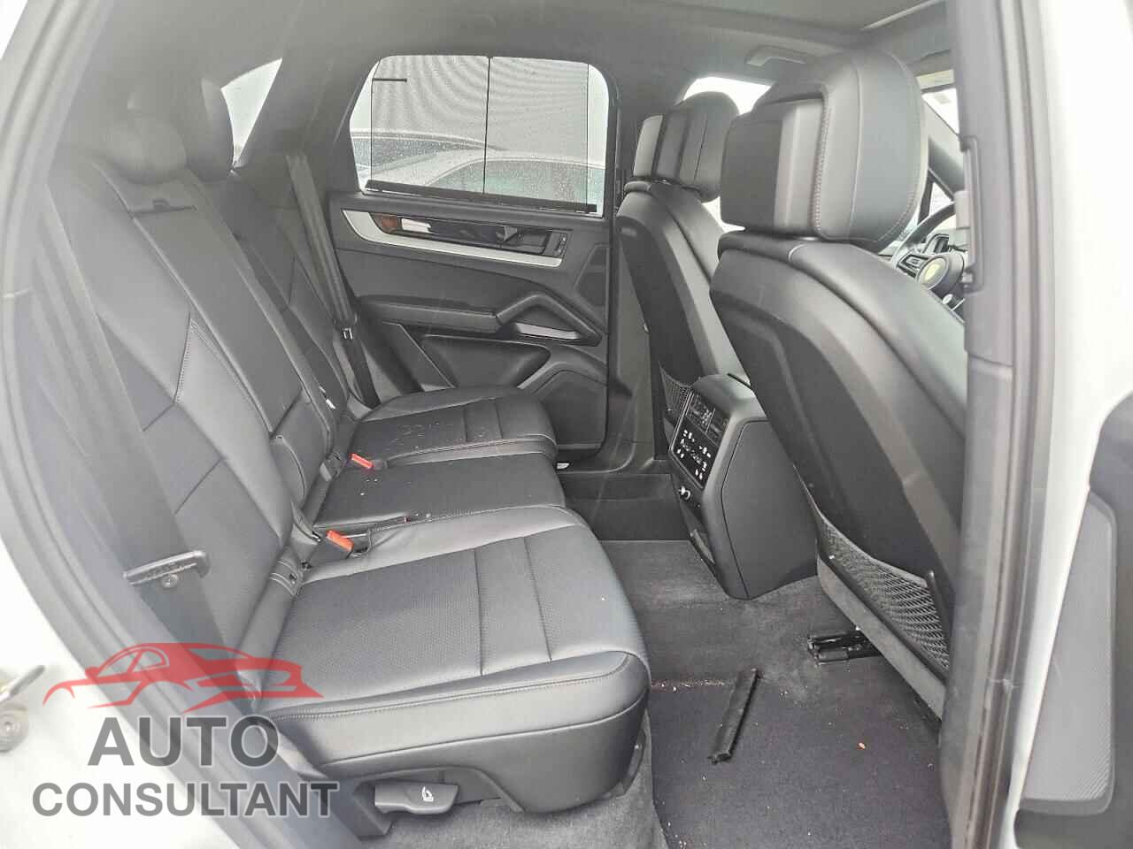 PORSCHE CAYENNE 2024 - WP1AA2AY0RDA03051