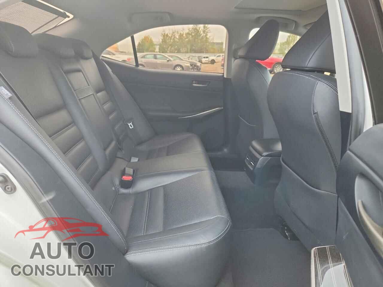 LEXUS IS 2017 - JTHCM1D2XH5022975