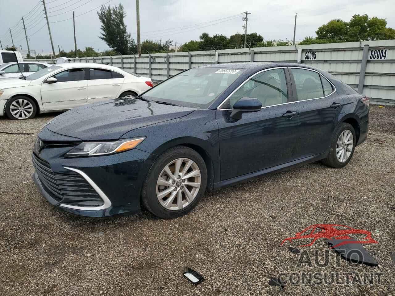 TOYOTA CAMRY 2021 - 4T1C11AK4MU535844