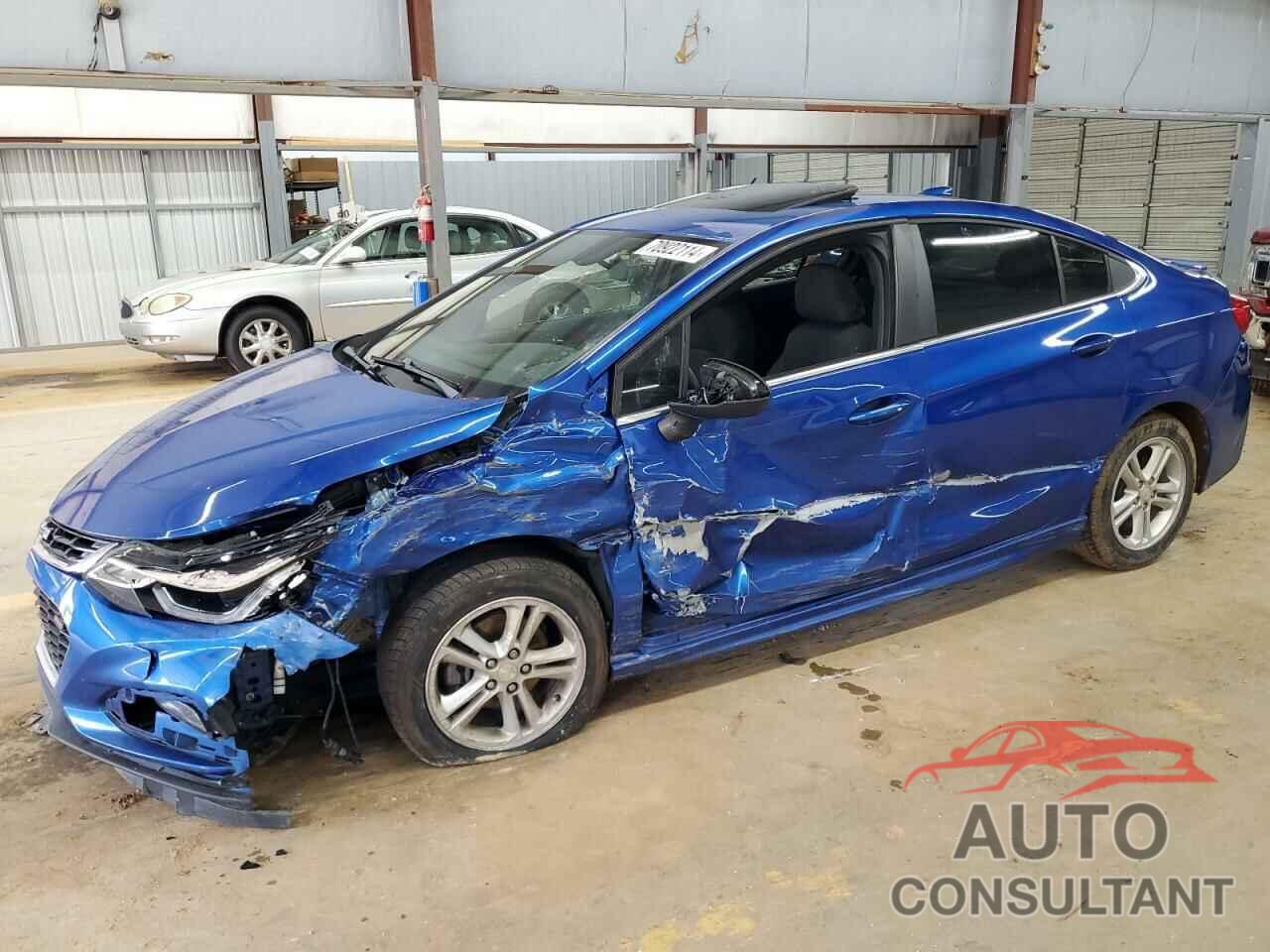 CHEVROLET CRUZE 2018 - 1G1BE5SM1J7143290