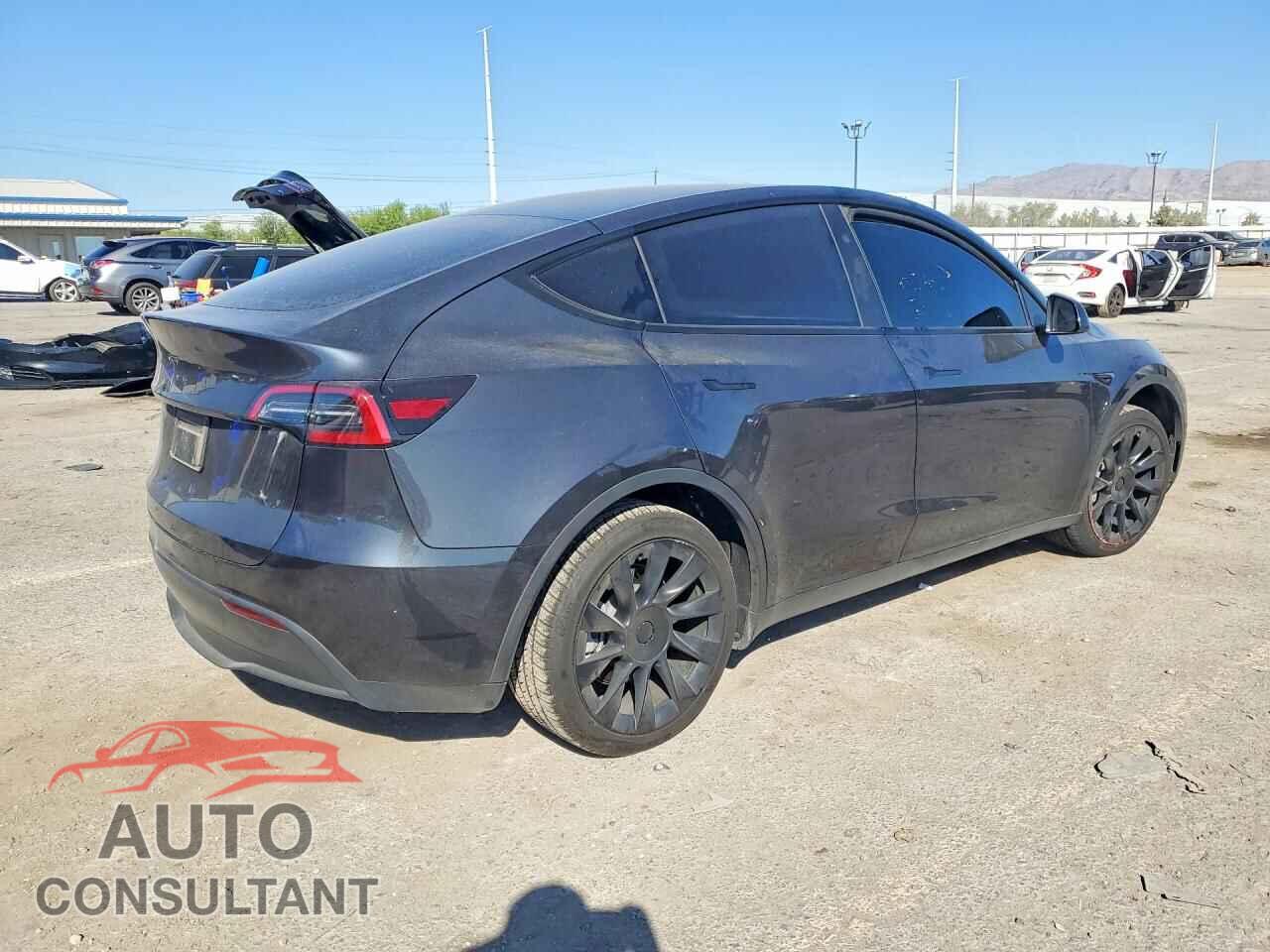 TESLA MODEL Y 2024 - 7SAYGDED7RF043950