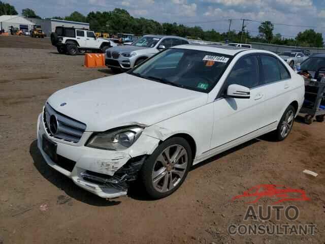 MERCEDES-BENZ C-CLASS 2013 - WDDGF8ABXDR244452
