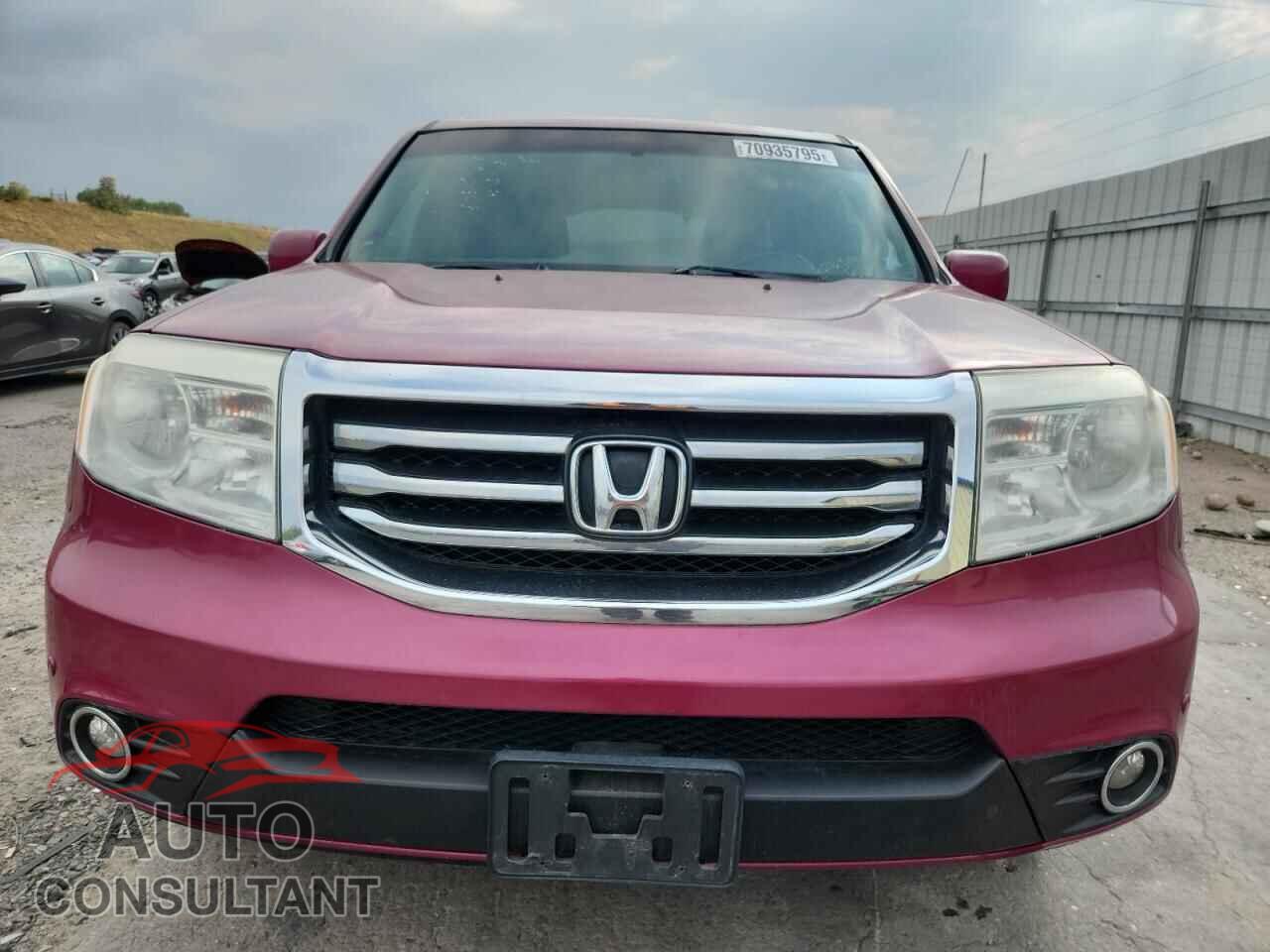 HONDA PILOT 2015 - 5FNYF4H94FB044184