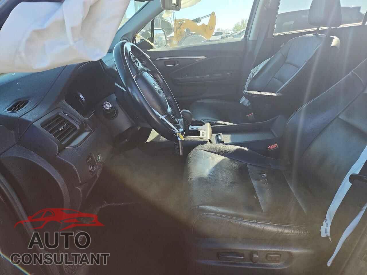 HONDA PILOT 2017 - 5FNYF6H81HB034654