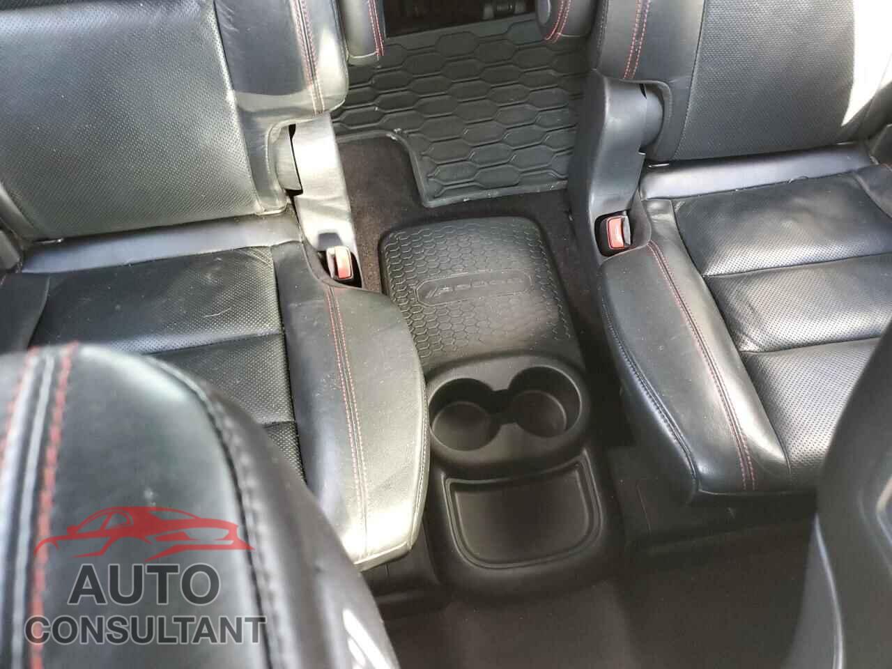 DODGE DURANGO 2016 - 1C4SDJCT2GC309101
