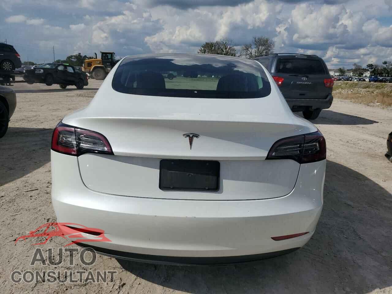 TESLA MODEL 3 2023 - 5YJ3E1EAXPF453088