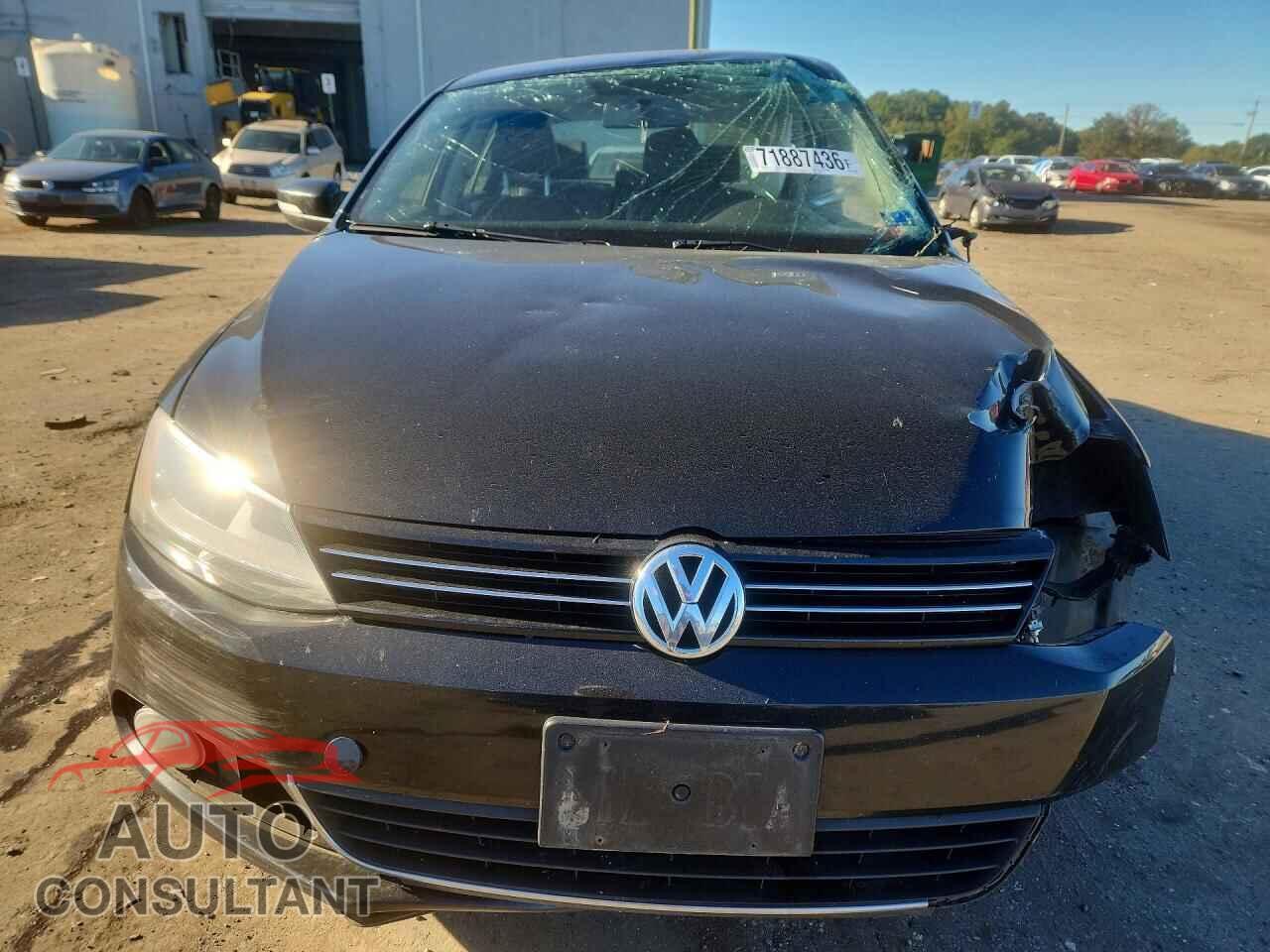 VOLKSWAGEN JETTA 2011 - 3VWLZ7AJ3BM086307
