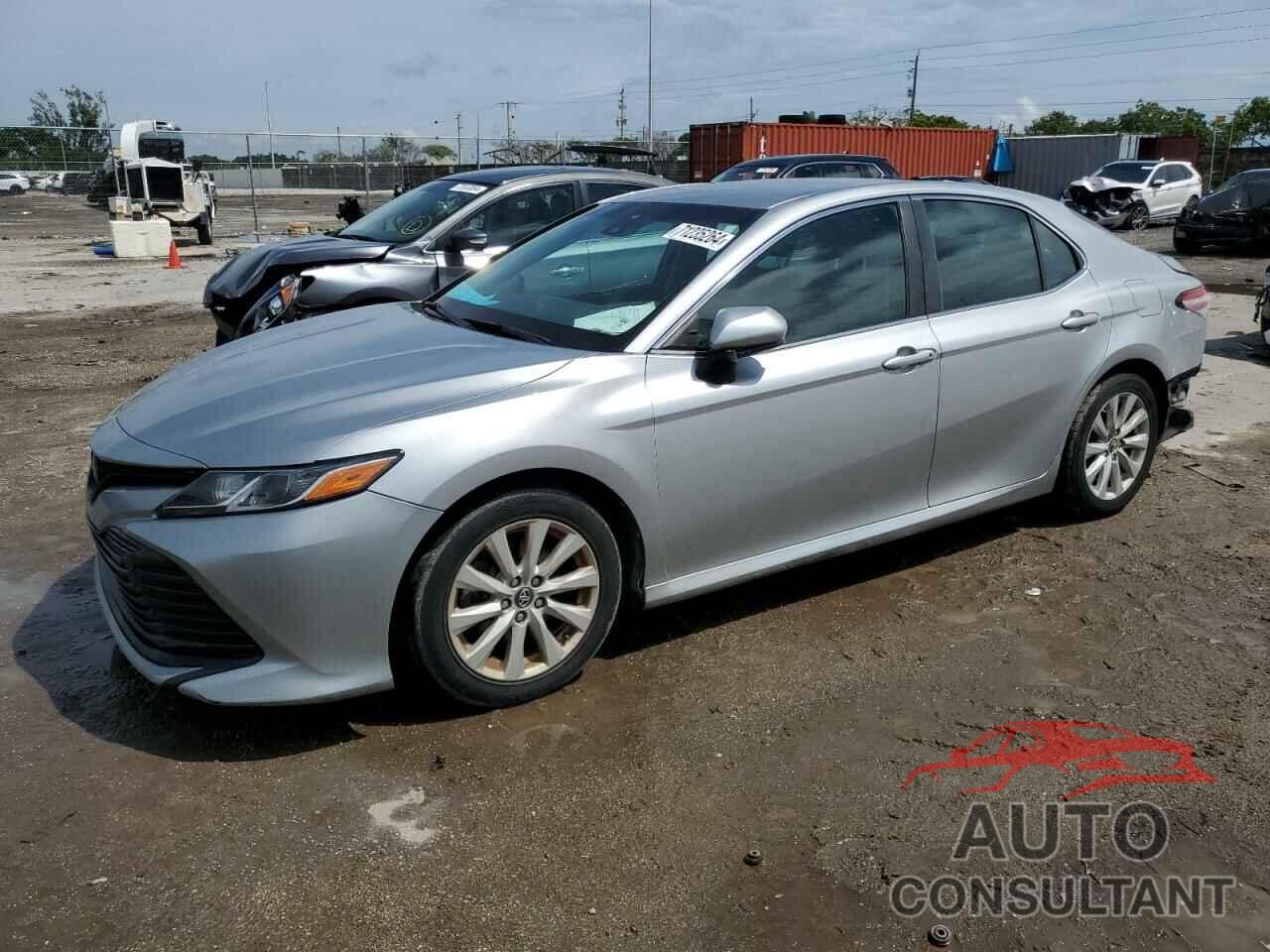 TOYOTA CAMRY 2018 - 4T1B11HK0JU106973