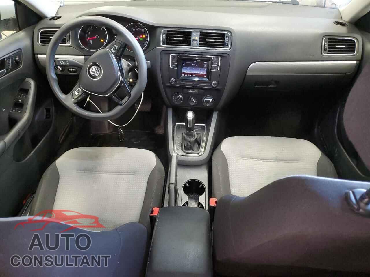 VOLKSWAGEN JETTA 2017 - 3VW2B7AJ6HM254076