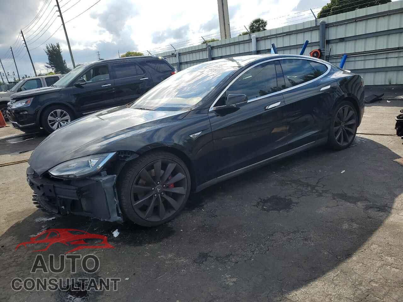 TESLA MODEL S 2013 - 5YJSA1DP8DFP28367