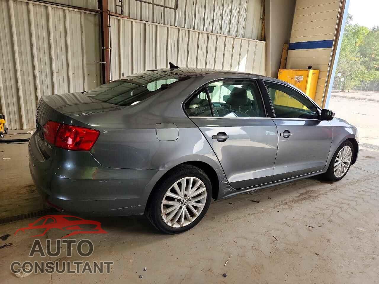 VOLKSWAGEN JETTA 2013 - 3VWLP7AJ9DM394218