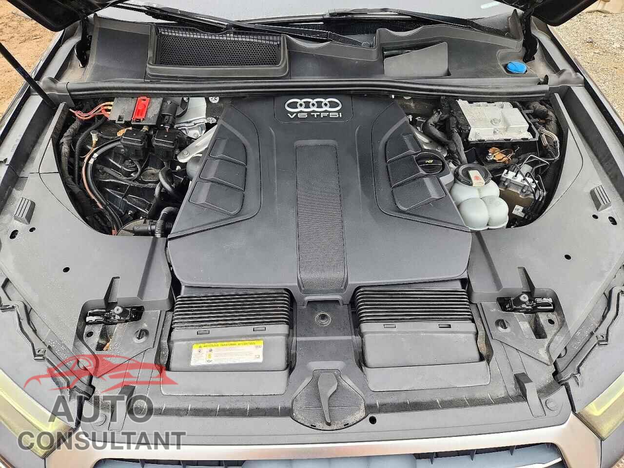 AUDI Q7 2018 - WA1VAAF76JD044876