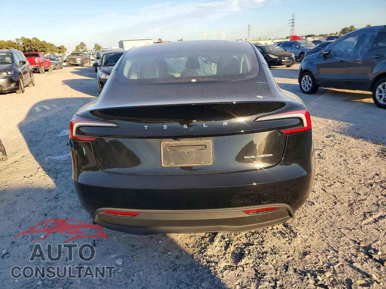 TESLA MODEL 3 2024 - 5YJ3E1EB2RF793010