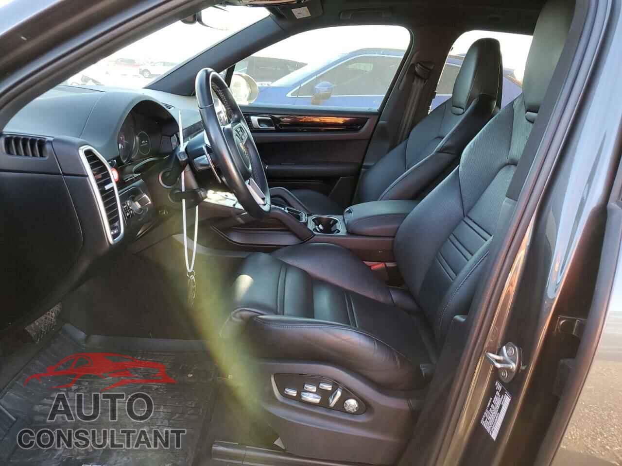 PORSCHE CAYENNE 2020 - WP1AA2AY2LDA09974
