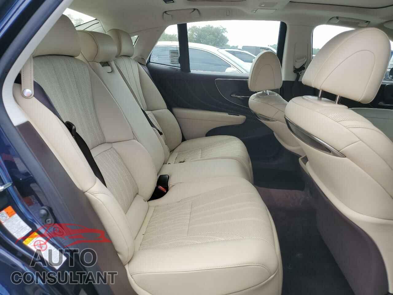 LEXUS LS500 2018 - JTHB5LFF8J5003299