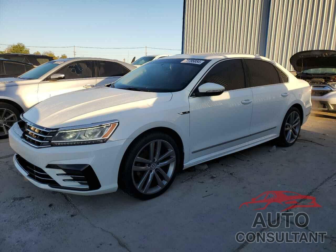 VOLKSWAGEN PASSAT 2017 - 1VWDT7A38HC043051