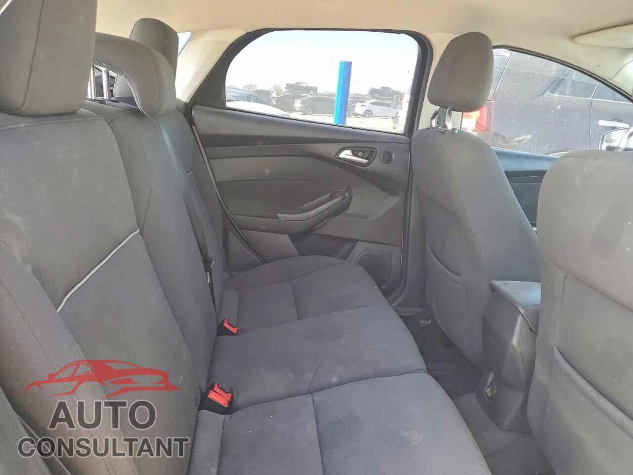 FORD FOCUS 2012 - 1FAHP3M27CL280147