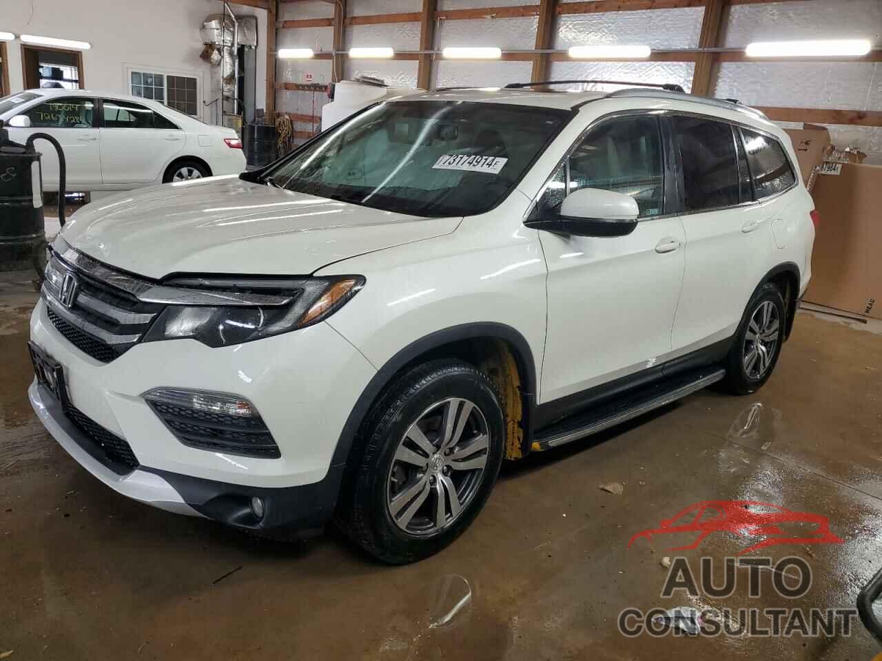 HONDA PILOT 2018 - 5FNYF6H53JB021884