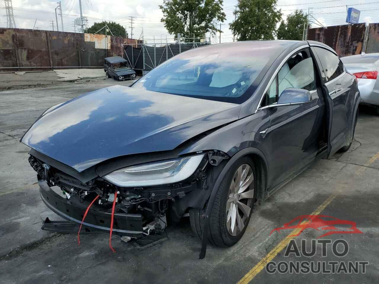 TESLA MODEL X 2020 - 5YJXCBE20LF233930