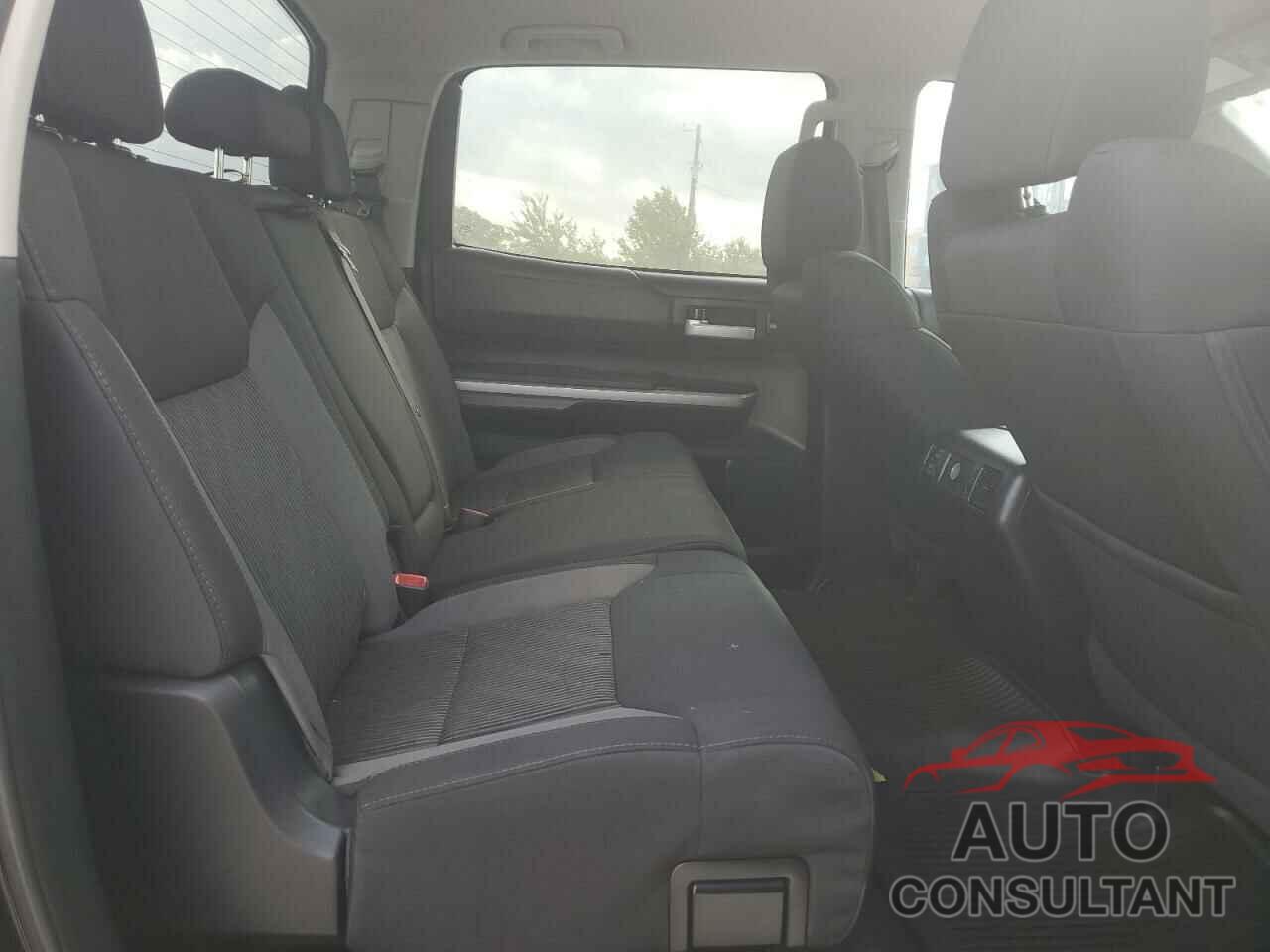 TOYOTA TUNDRA 2017 - 5TFDW5F12HX615343