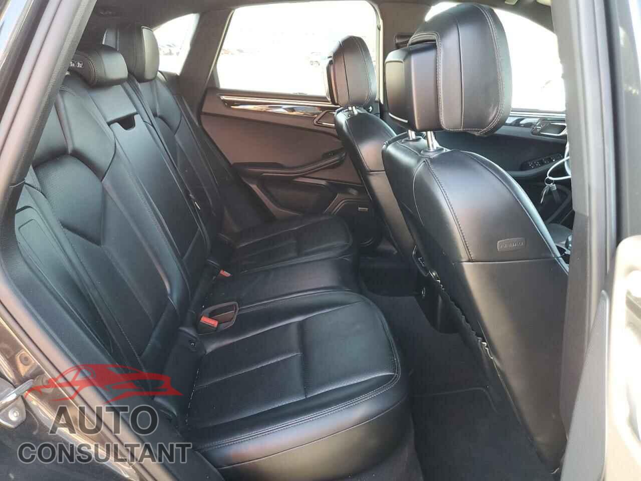 PORSCHE MACAN 2018 - WP1AA2A51JLB06186