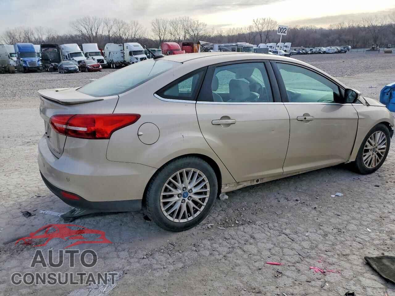 FORD FOCUS 2017 - 1FADP3J28HL280233