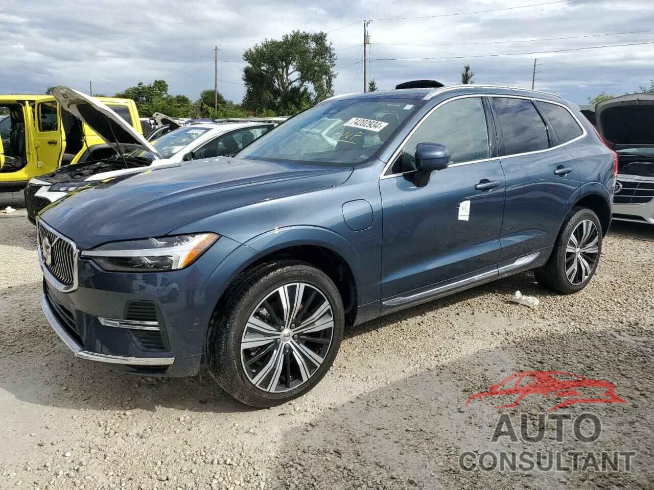 VOLVO XC60 T8 RE 2022 - YV4BR0DL7N1921522