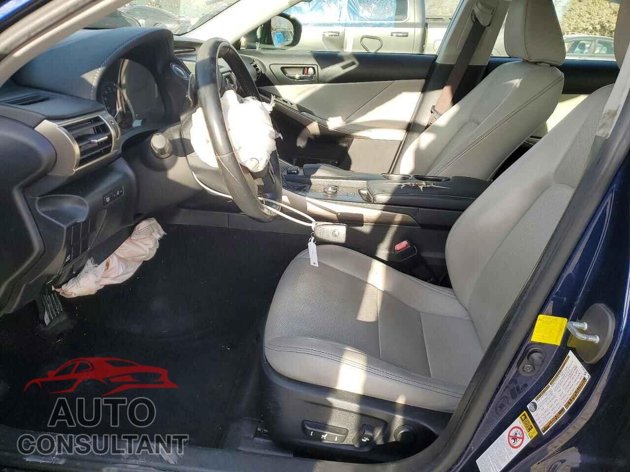 LEXUS IS 2015 - JTHCF1D23F5017821