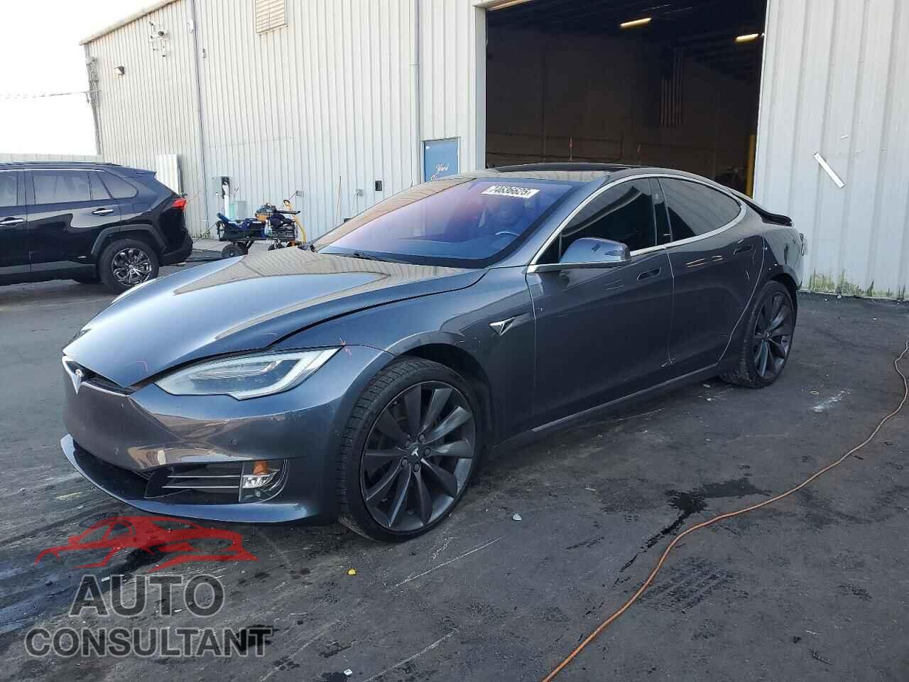 TESLA MODEL S 2017 - 5YJSA1E18HF200814