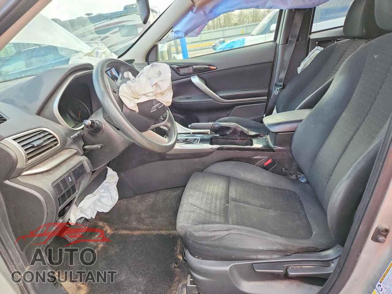 MITSUBISHI ECLIPSE 2019 - JA4AT3AA3KZ031255