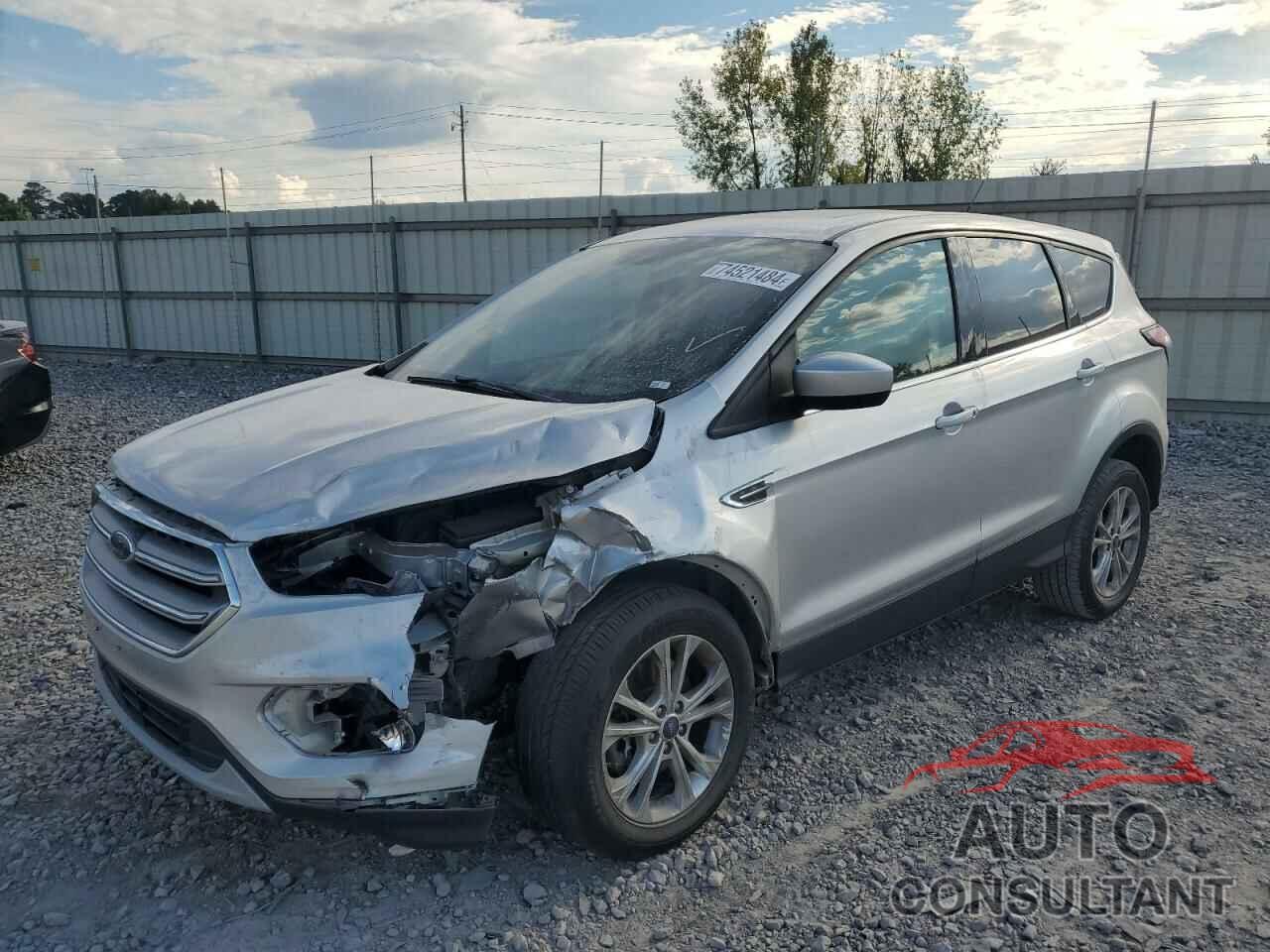 FORD ESCAPE 2017 - 1FMCU9G96HUC52944
