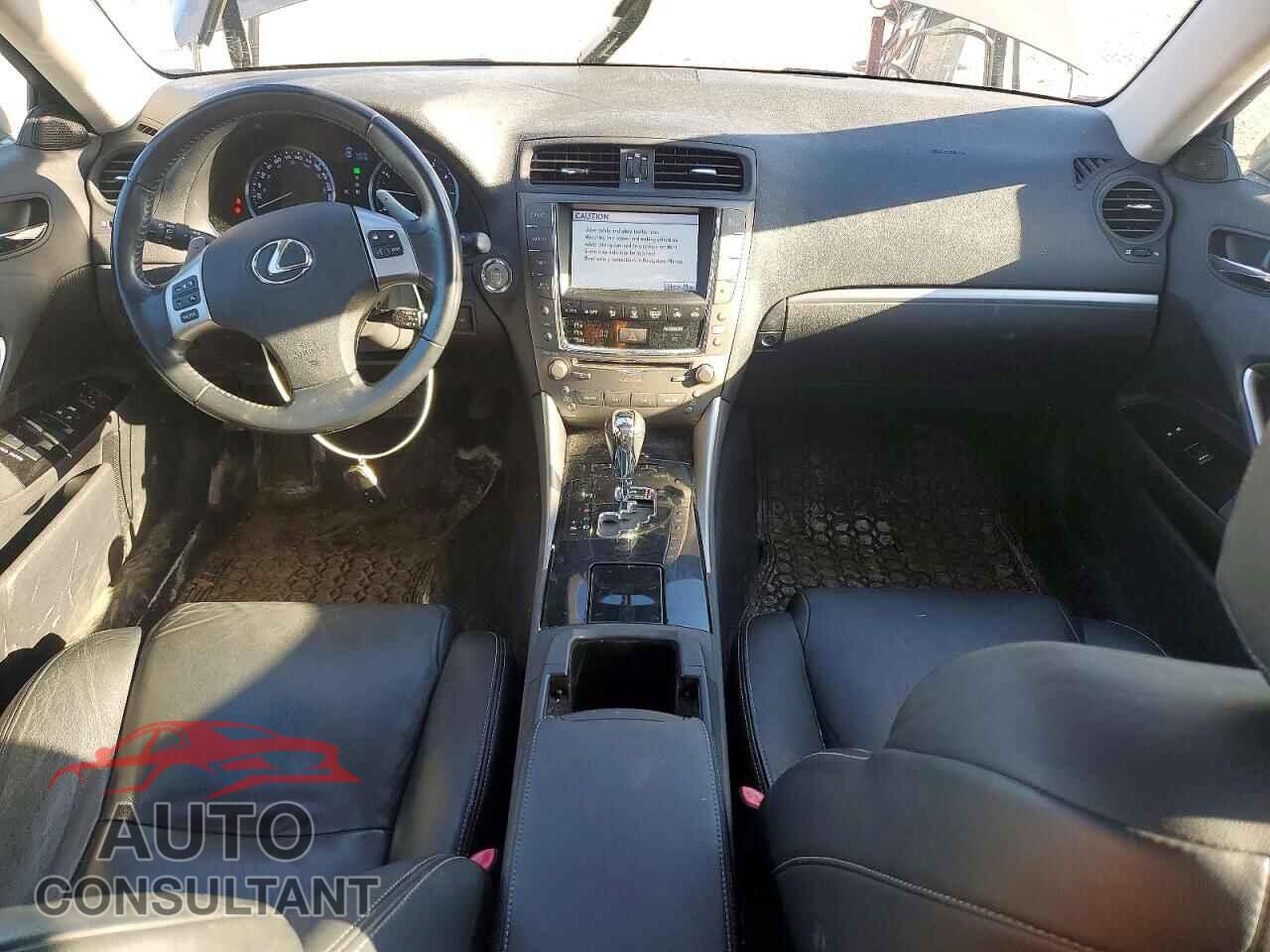 LEXUS IS 2012 - JTHCF5C20C2035943