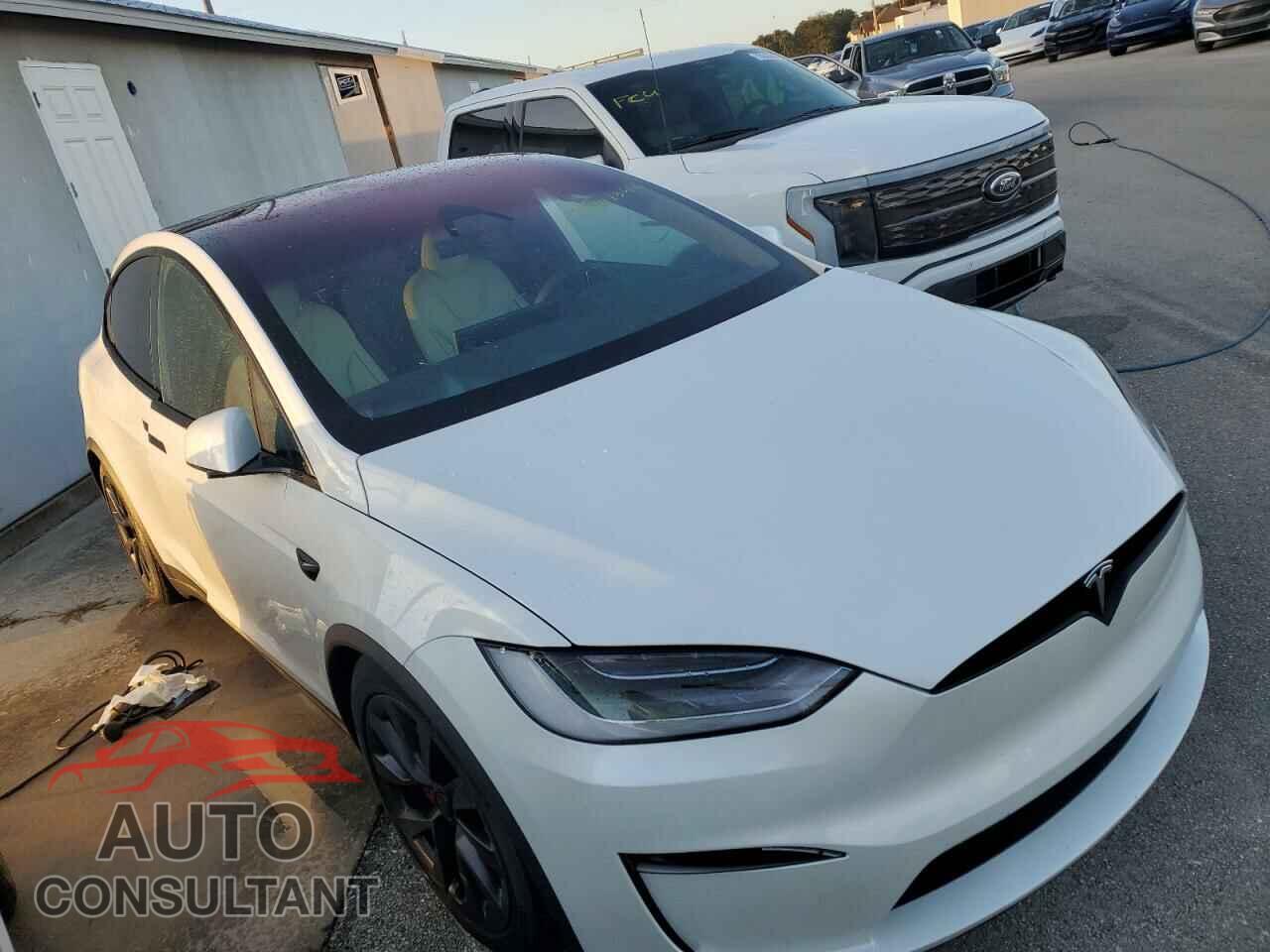 TESLA MODEL X 2023 - 7SAXCBE66PF404255