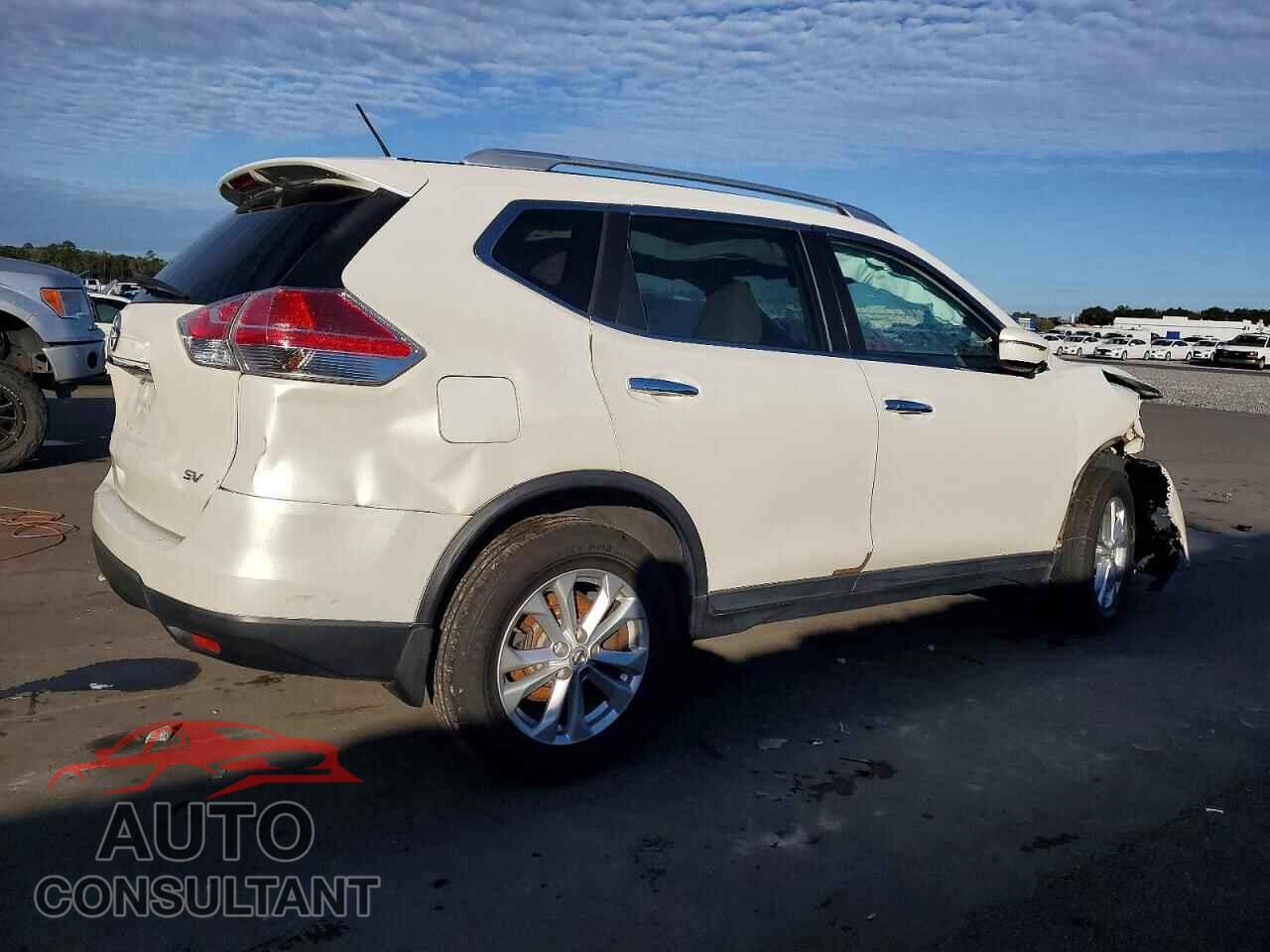 NISSAN ROGUE 2015 - KNMAT2MT8FP551630