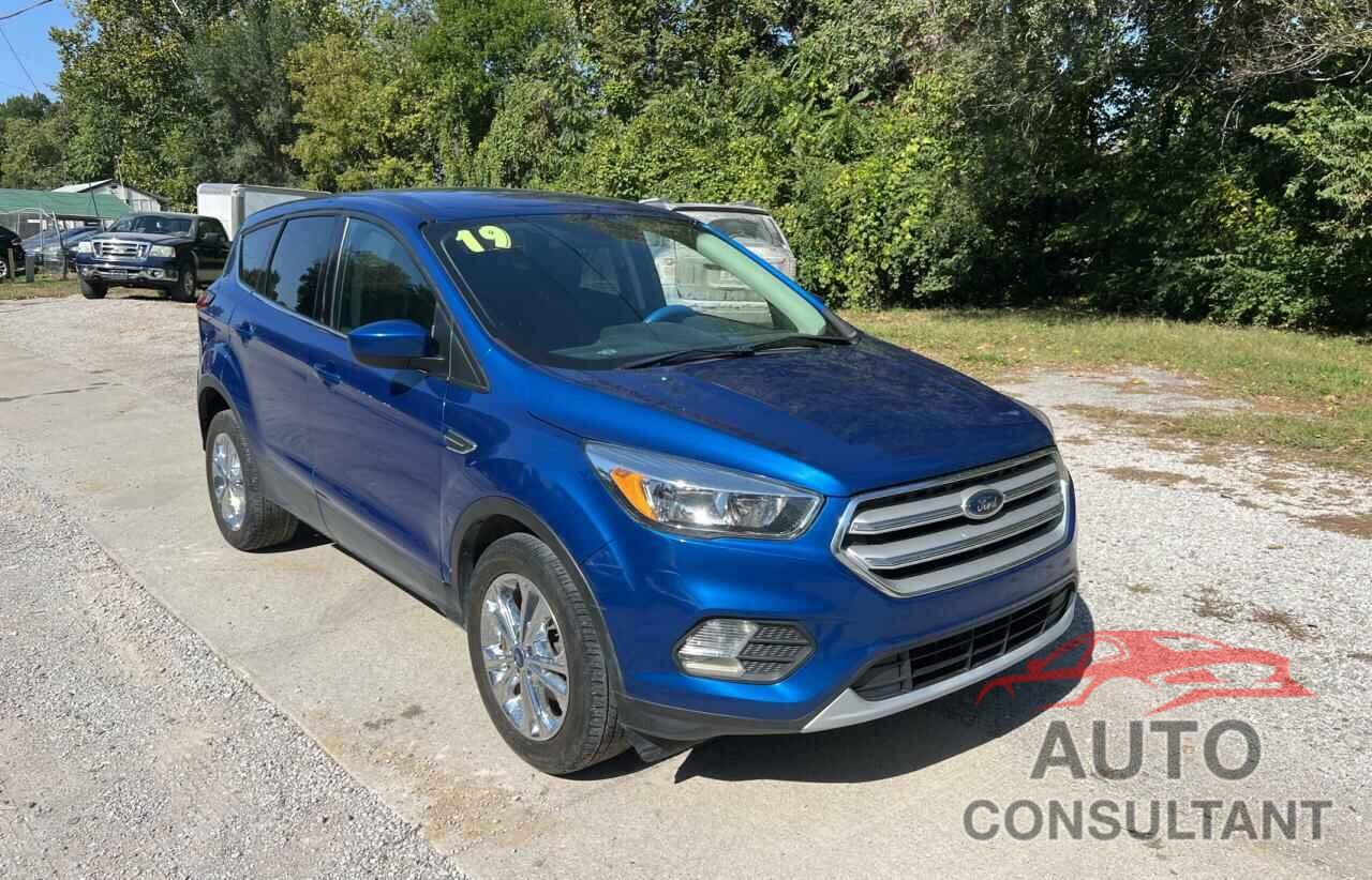 FORD ESCAPE 2019 - 1FMCU0GD1KUA18766