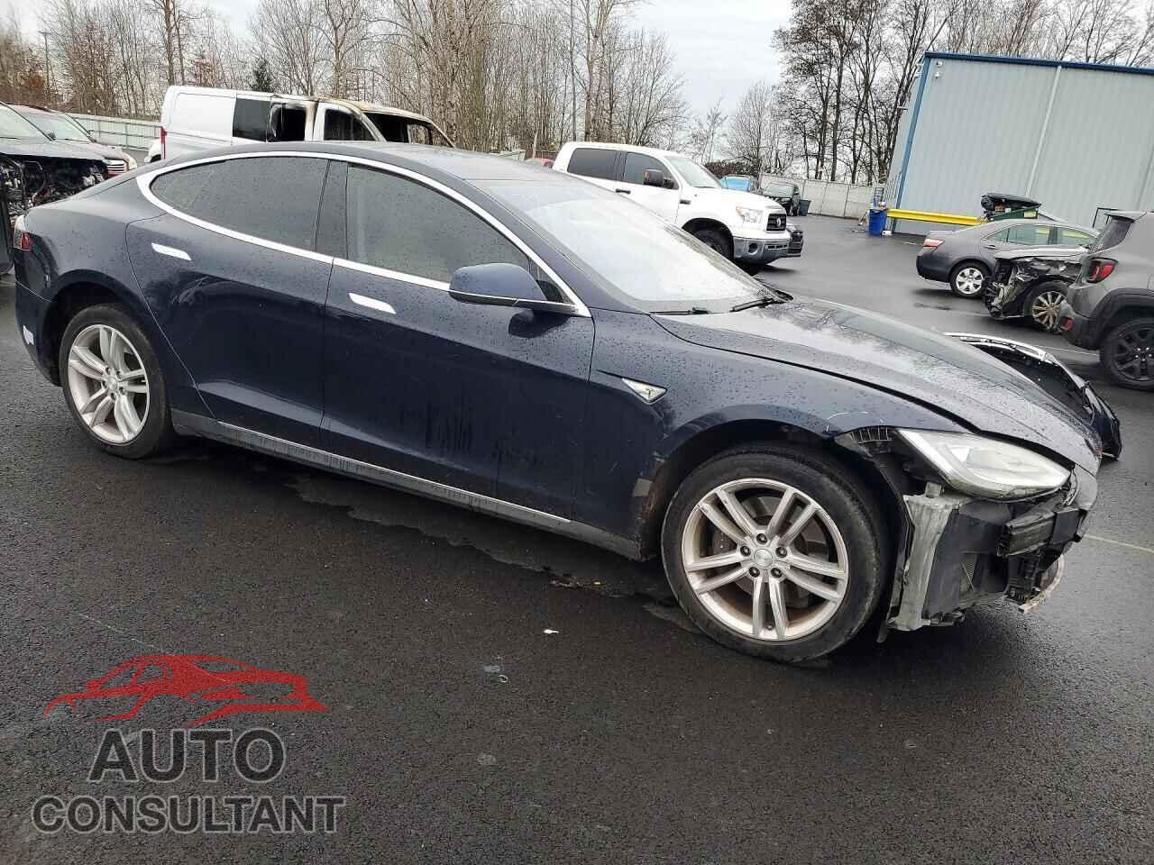 TESLA MODEL S 2013 - 5YJSA1CN8DFP06224