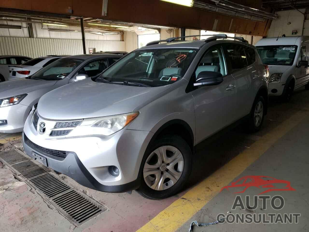 TOYOTA RAV4 2015 - 2T3BFREV8FW286331