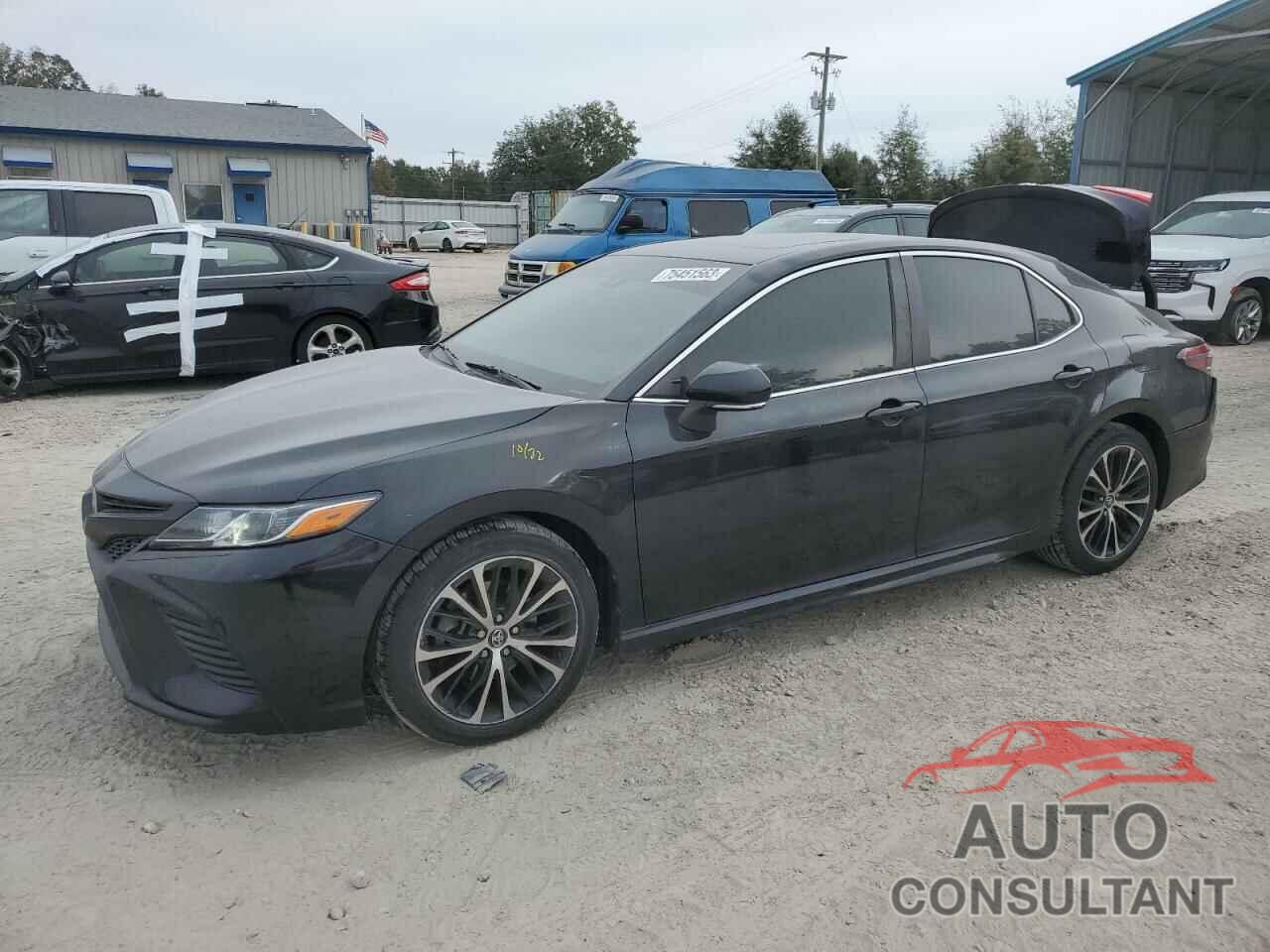 TOYOTA CAMRY 2018 - 4T1B11HK4JU033865