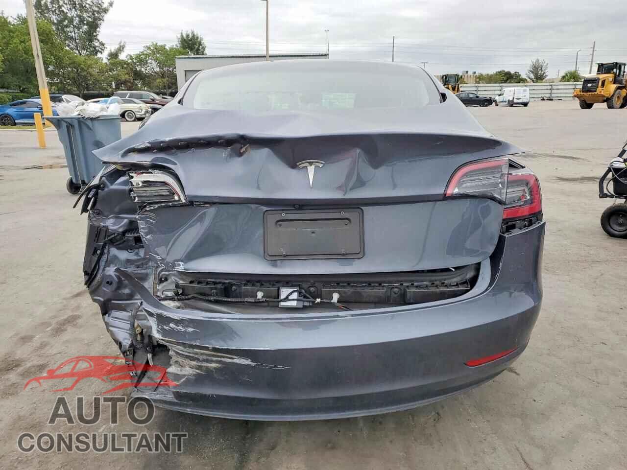 TESLA MODEL 3 2023 - 5YJ3E1EA9PF677128