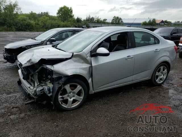 CHEVROLET SONIC 2016 - 1G1JE5SB4G4134765