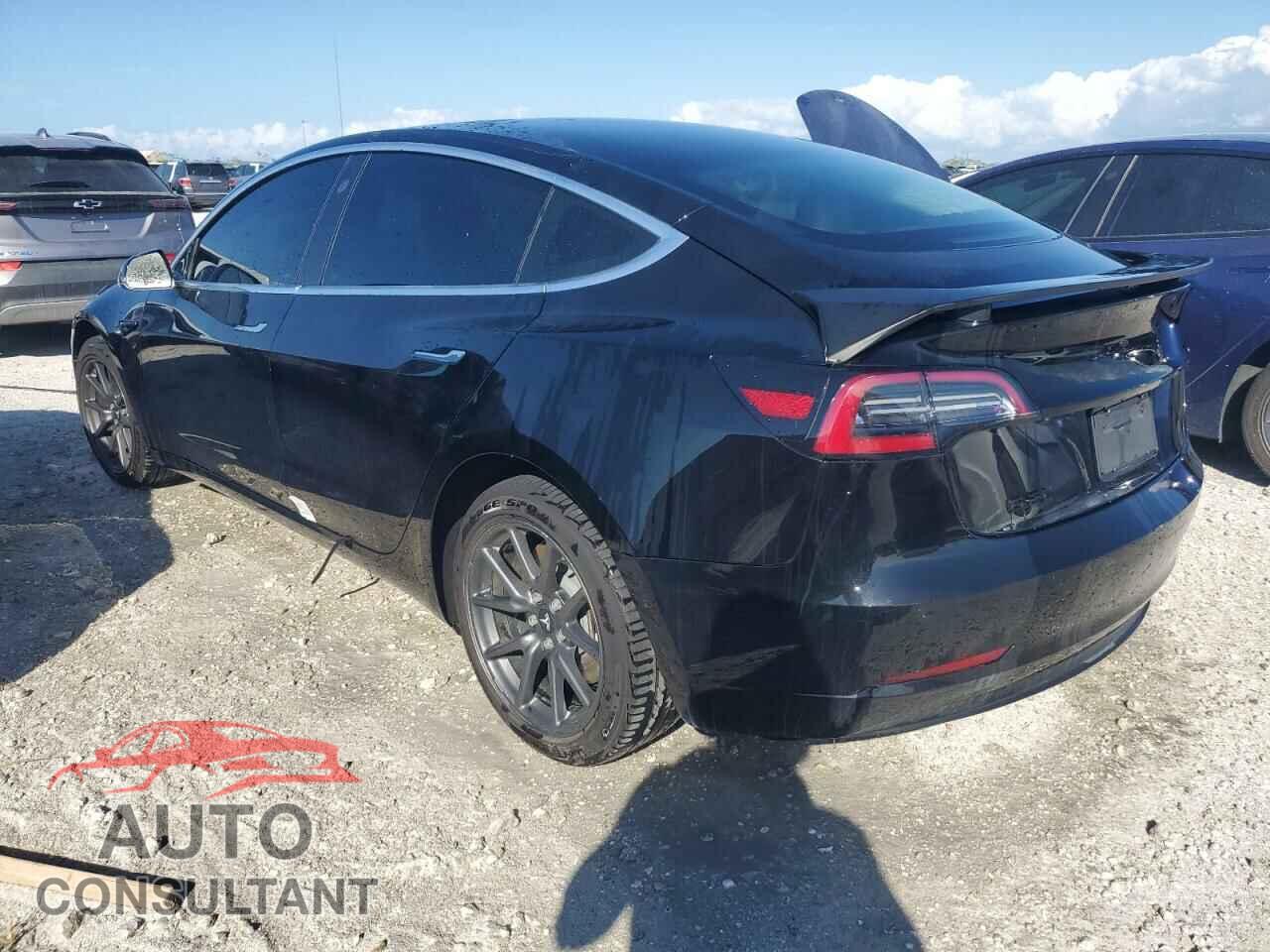 TESLA MODEL 3 2019 - 5YJ3E1EB4KF384304