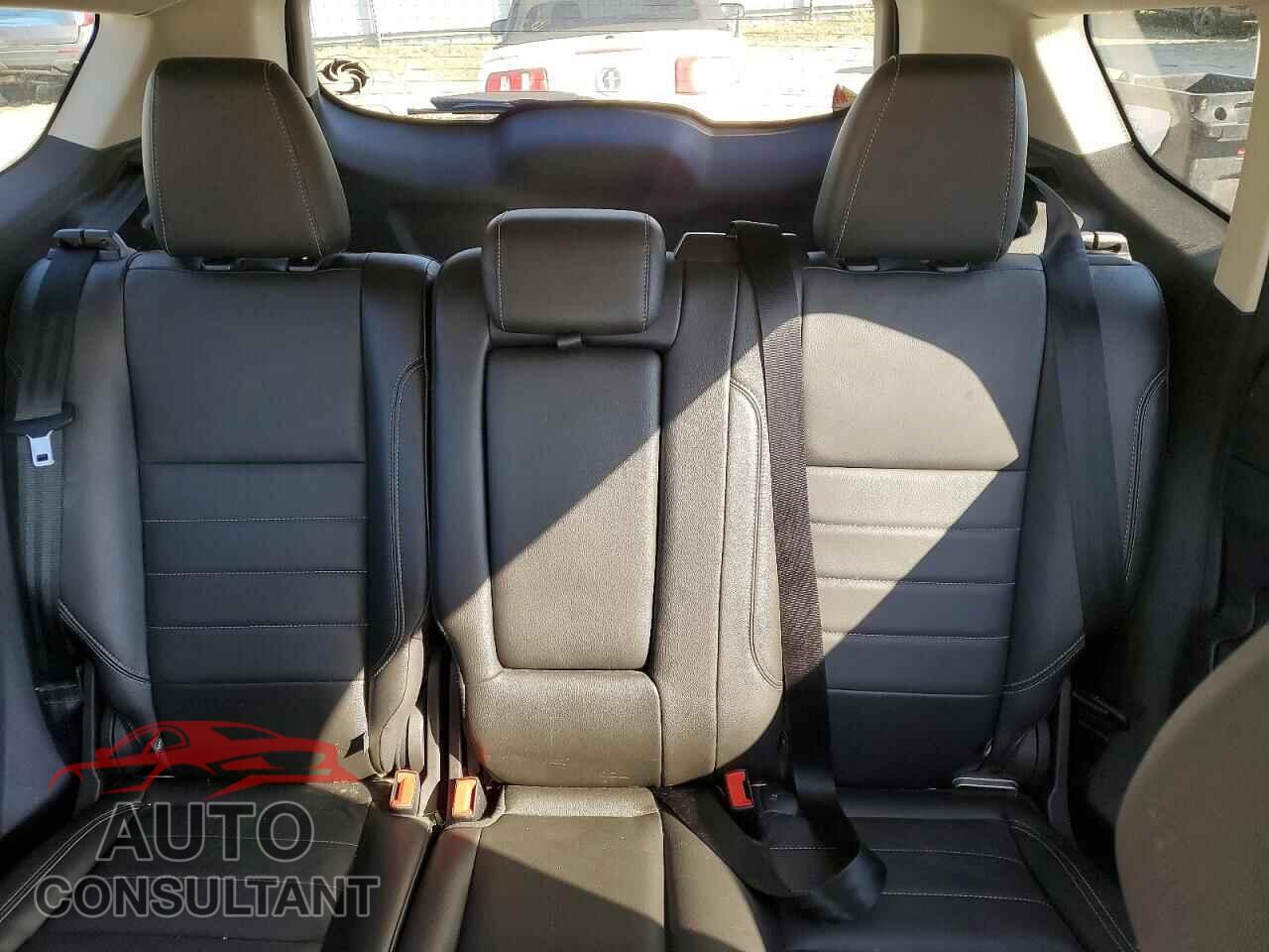 FORD ESCAPE 2015 - 1FMCU9J96FUB27643